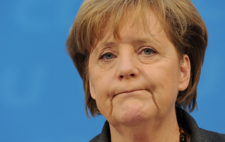 Ο «μεγάλος συνασπισμός» βλάπτει: Ήττα Μέρκελ στο Βερολίνο, απώλειες και για το SPD