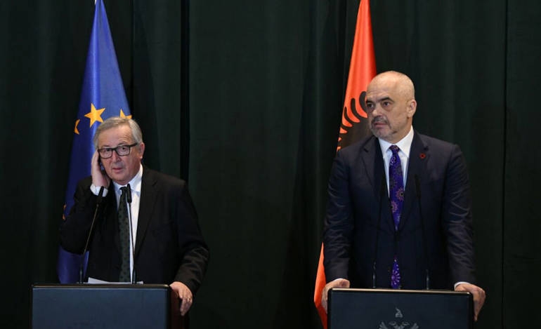 Ο Γιούνκερ καλεί τα Τίρανα να λύσουν τα προβλήματα πριν τις διαπραγματεύσεις για ένταξη στην ΕΕ