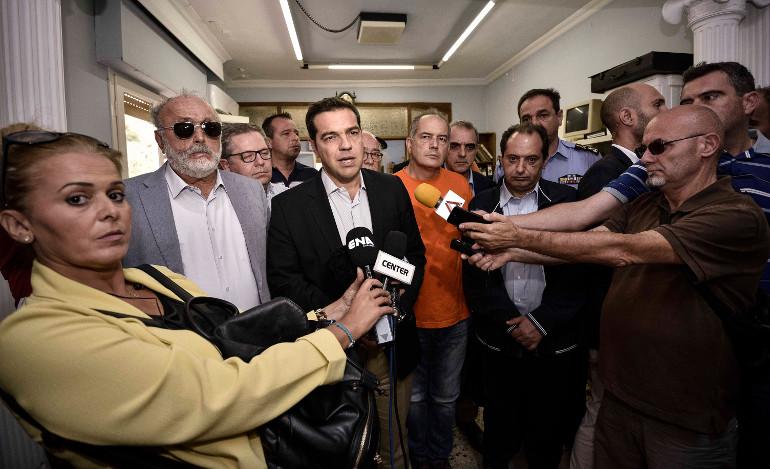 Τσίπρας για βουλευτή του ΣΥΡΙΖΑ: Έπαιρνε σε λάθος υπουργείο για τη φωτιά