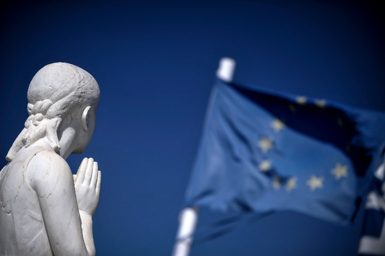 DW: Η ελάφρυνση του χρέους θα φέρει σκληρή εποπτεία στην Ελλάδα