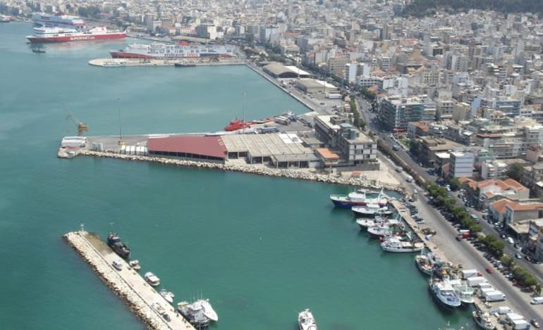 Οκτώ μικροί νέγροι στο λιμάνι της Θεσσαλονίκης