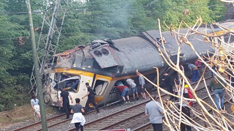 Σιδηροδρομικό δυστύχημα στην Ισπανία-Τουλάχιστον τρεις νεκροί