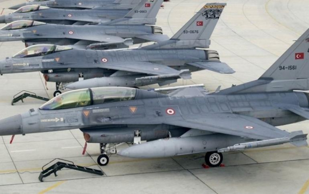 Δεκάδες Τούρκοι πιλότοι συνελήφθησαν για σχέσεις με τον Γκιουλέν
