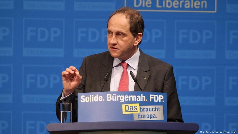 DW: Θα πρέπει η Ελλάδα να φοβάται το FDP;