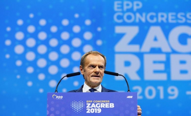 Χωρίς αντίπαλο εξελέγη ο Τουσκ πρόεδρος του Ευρωπαϊκού Λαϊκού Κόμματος