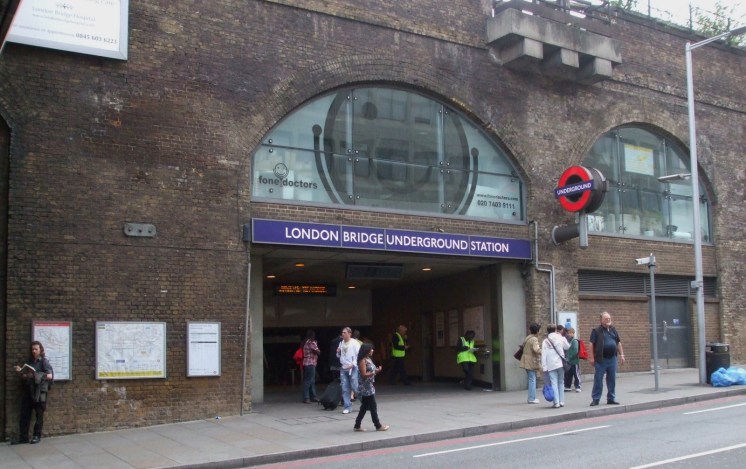 Εκκενώθηκε κεντρικός σταθμός του Μετρό στο Λονδίνο-Τηλεφώνημα για ύποπτο όχημα (Video)