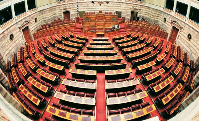 Είκοσι κυβερνητικές τροπολογίες σε ένα νομοσχέδιο