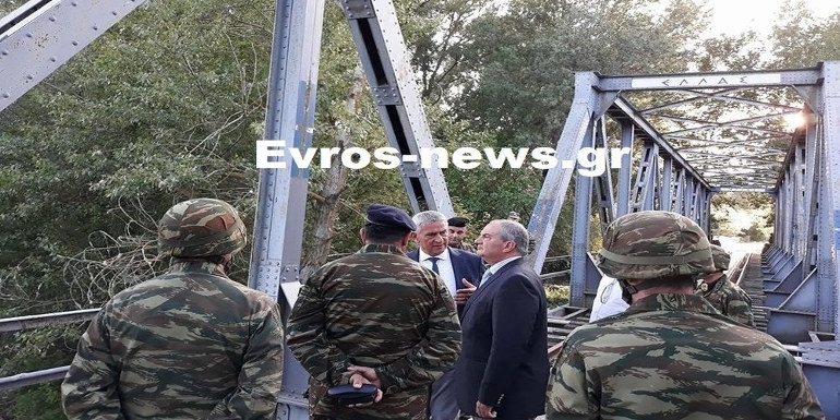 Στα ελληνοτουρκικά σύνορα ο πρώην πρωθυπουργός Κώστας Καραμανλής