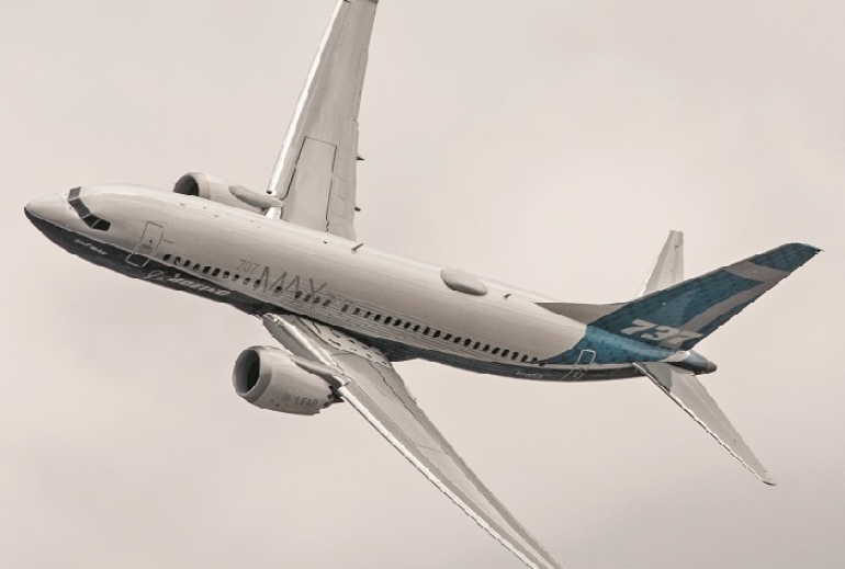 Οι αεροπορικές τραγωδίες «πνίγουν» Boeing και FAA