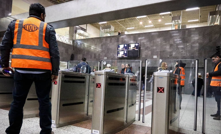 Οι μπάρες σε 13 σταθμούς έκλεισαν οριστικά διαβεβαιώνει η διοίκηση του μετρό
