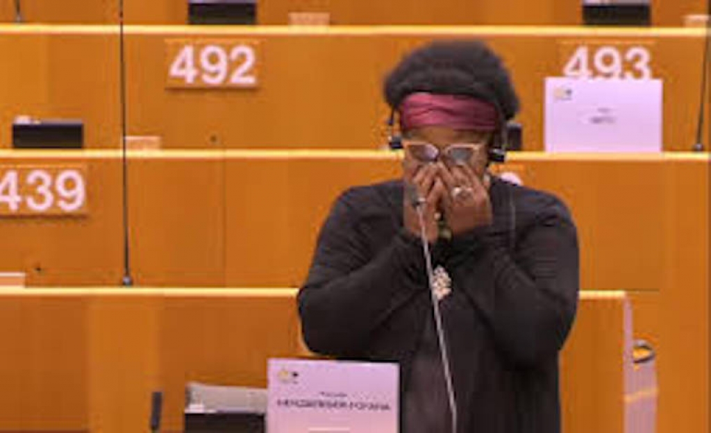 Βελγική αστυνομική αυθαιρεσία καταγγέλλει Γερμανίδα ευρωβουλευτής αφρικανικής καταγωγής