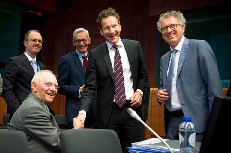 Eurogroup: Συμφωνία για εκταμίευση σε «δόσεις» και ελάφρυνση χρέους σε «φάσεις»