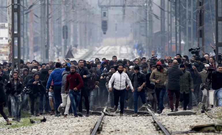 Προσφυγικό: Εφιαλτικοί αριθμοί, ανοιχτοί σε πολιτικές ερμηνείες