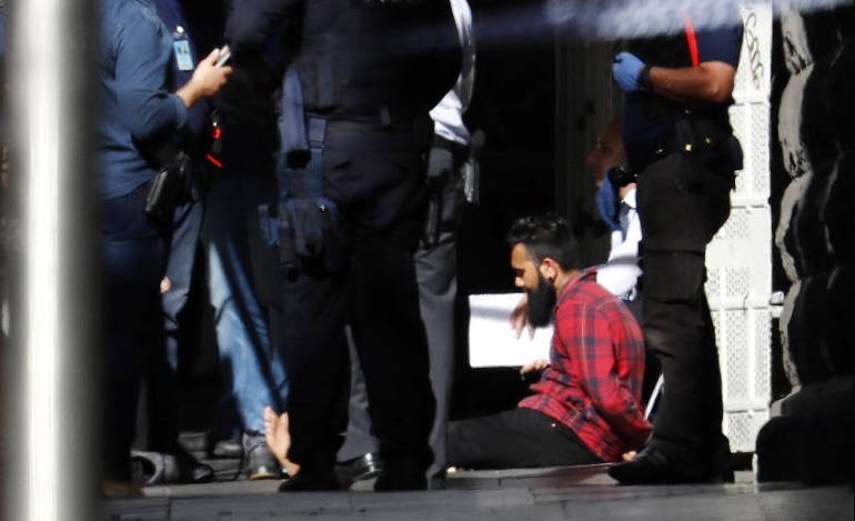 Δύο συλλήψεις και δεκατρείς τραυματίες από επίθεση με αυτοκίνητο σε πεζούς στην Μελβούρνη