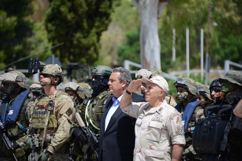 Καμμένος: Θα ενημερώσω το ΝΑΤΟ για τις απειλές περί απαγωγής των 8 Τούρκων στρατιωτικών