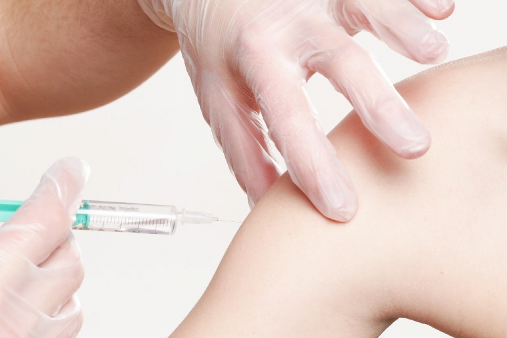 Απαραίτητοι οι εμβολιασμοί των ενηλίκων για τον περιορισμό των νοσοκομειακών λοιμώξεων