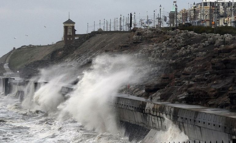 Χάος στη Γαλλία λόγω της καταιγίδας Eleanor: Χωρίς ρεύμα 200.000 νοικοκυριά