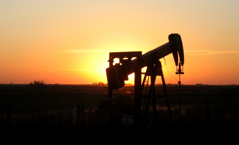 Άνοδος στις τιμές του πετρελαίου, ανησυχία για τα Στενά του Ορμούζ