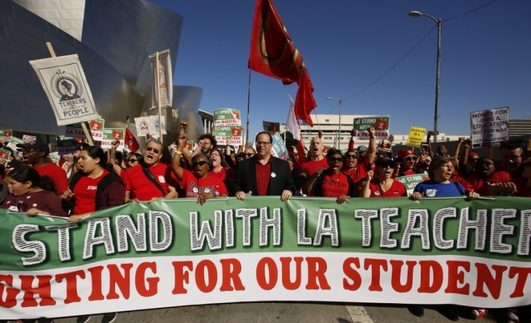 Κινητοποιήσεις εκπαιδευτικών στις ΗΠΑ: Απεργία στο Λος Άντζελες, μετά από τρεις δεκαετίες