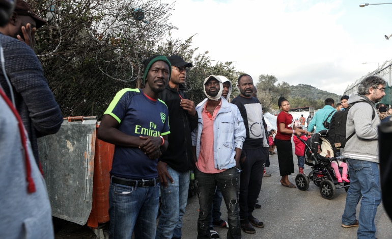 Πάνω από 7.000 πρόσφυγες και μετανάστες έφτασαν στα νησιά τον Νοέμβριο
