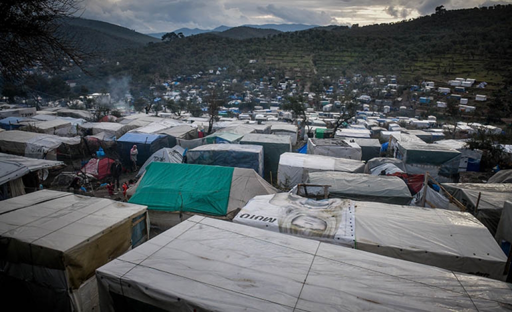 «Εντός διμήνου» η μεταφορά 2.000 ευπαθών προσφύγων από τα νησιά