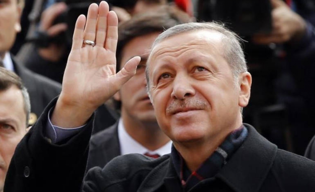 Απόλυτη κυριαρχία Ερντογάν σε προεδρία και Bουλή