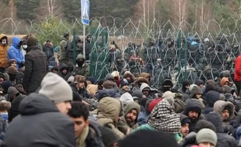 Σε συλλήψεις μεταναστών για παράνομη είσοδο προχωρούν οι πολωνικές αρχές