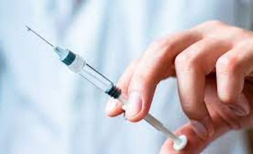 Πρόστιμα για 300.000 πολίτες όσους άνω των 60 δεν έχουν εμβολιαστεί