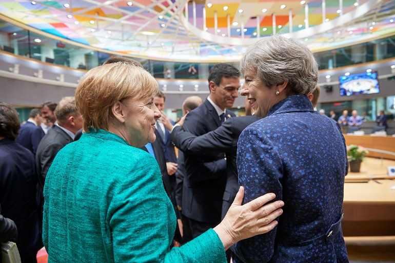 DW: Άκαρπη η συνάντηση Μέρκελ - Μέι στο Βερολίνο για το Brexit