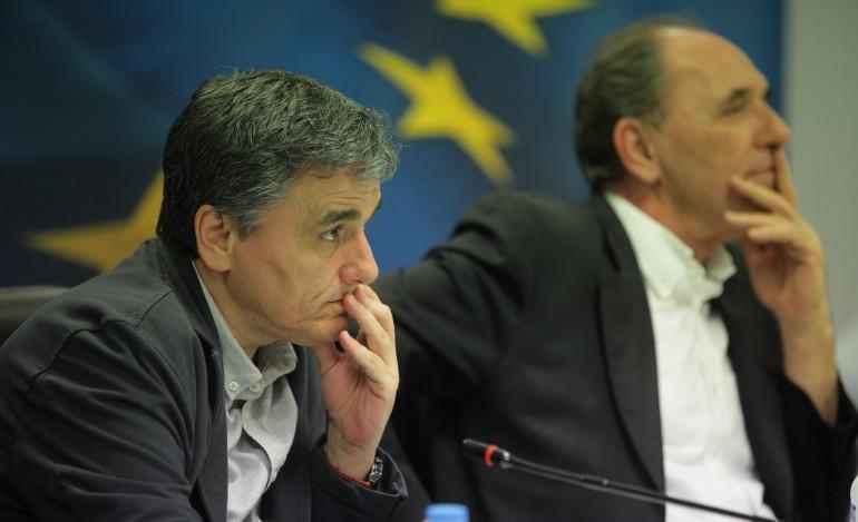 Η κυβέρνηση δεν συζητά για τα πρόσθετα μέτρα των 3 δισ. ευρώ