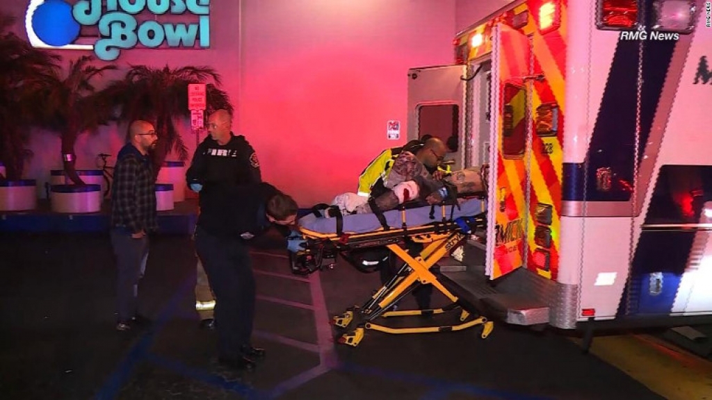 Καλιφόρνια: Τρεις νεκροί από πυροβολισμούς σε κέντρο μπόουλινγκ