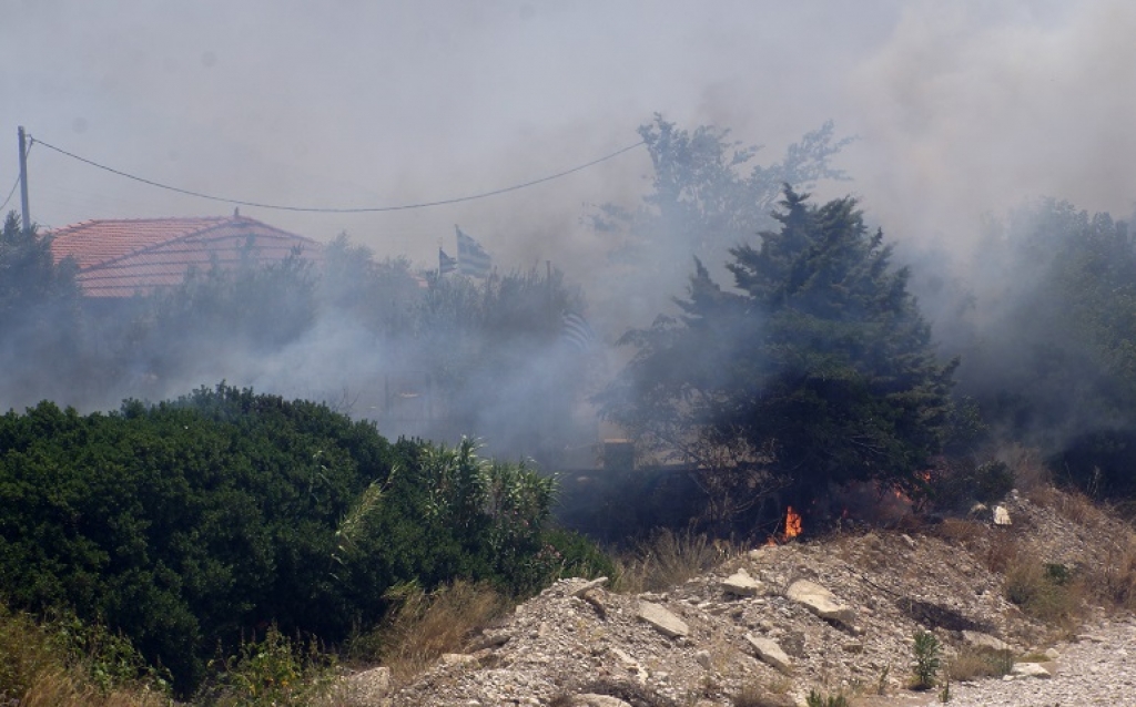Νέα φωτιά στην Άνω Μέλπεια Μεσσηνίας - Υπό έλεγχο η φωτιά στην Κορώνη