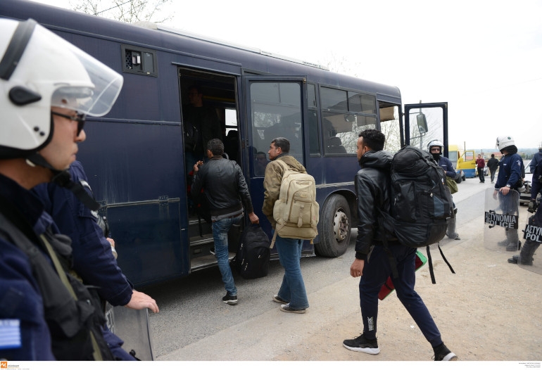 Διαβατά Θεσσαλονίκης: 71 συλλήψεις μετά από επιχείρηση της αστυνομίας στο hot spot