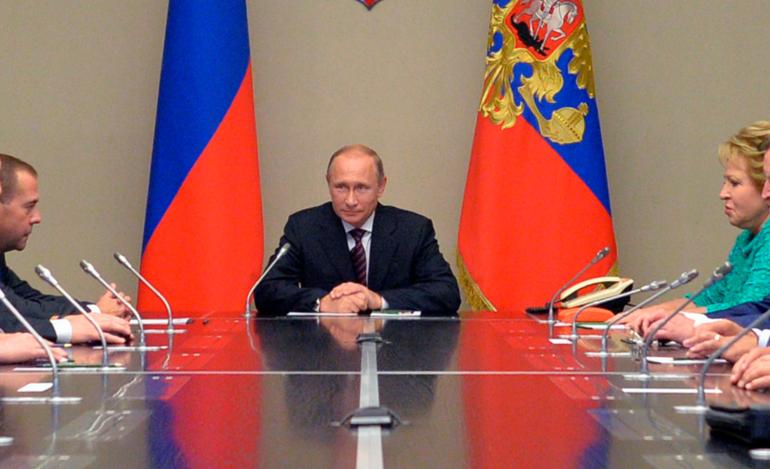 Κρεμλίνο: Οι αποκαλύψεις των Panama Papers στρέφονται κατά «του Πούτιν, της Ρωσίας μας»