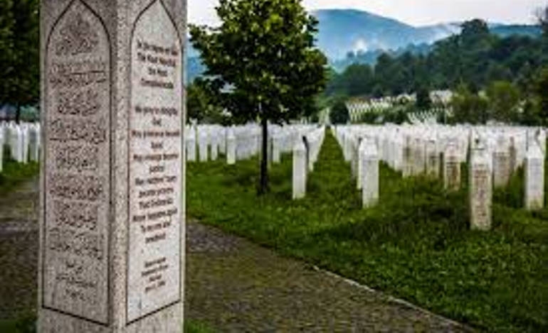 Η Ολλανδία δεν κρύβει την ευθύνη της για την σφαγή στη Σρεμπρένιτσα