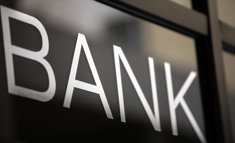 Κατά 2,07 δισ. ευρώ μειώθηκε η εξάρτηση των τραπεζών από τον ELA τον Μάιο