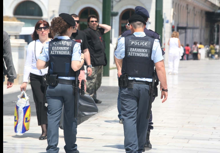 Περιπολίες με 800 επιπλέον αστυνομικούς ανακοίνωσε το υπουργείο Προστασίας του Πολίτη