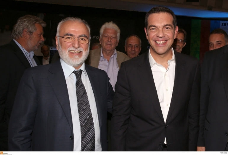 Spiegel: Σαββίδης και Τσίπρας οφείλουν πολλά ο ένας στον άλλο