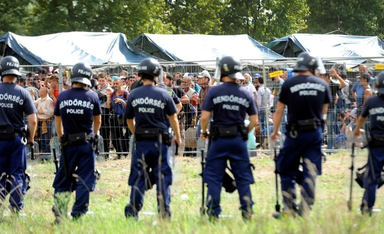 ΜΚΟ «πυροβολεί» Ουγγαρία για βάναυση μεταχείριση προσφύγων