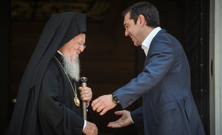 Ο πρωθυπουργός υποδέχεται τον Οικουμενικό Πατριάρχη στο Μέγαρο Μαξίμου