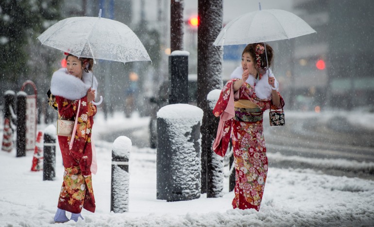 Χιoνισμένος Νοέμβριος στο Τόκιο, για πρώτη φορά εδώ και 50 χρόνια