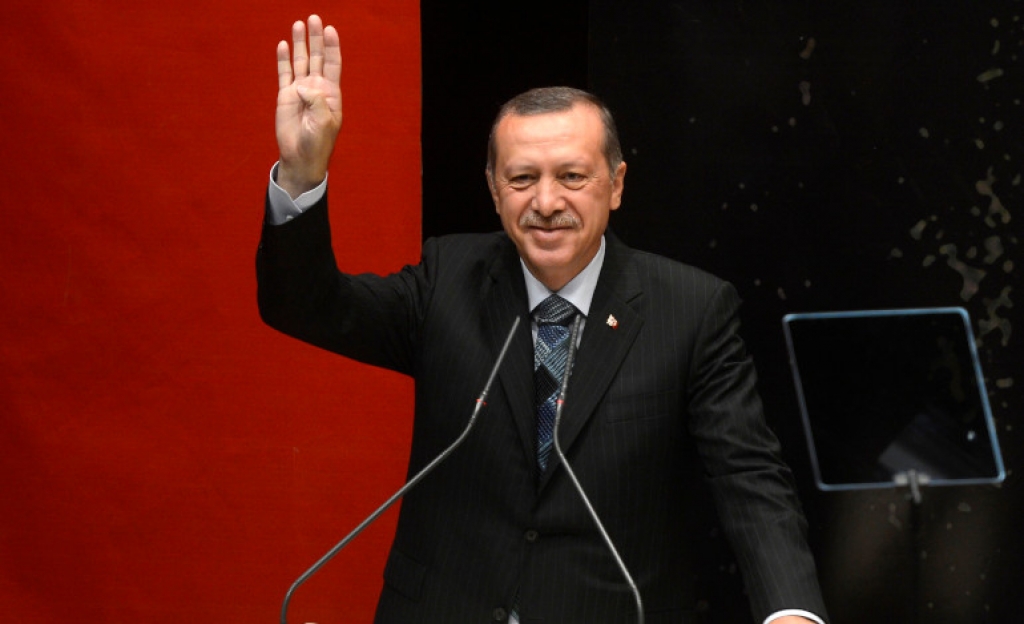 O Ερντογάν το παίζει άνετος και ωραίος, όμως η πολιτική Μητσοτάκη αποδίδει