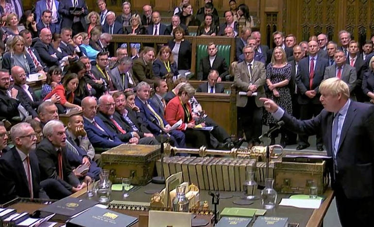 Το κοινοβούλιο δεν θέλει Brexit, διαπιστώνει ο Τζόνσον και ξαναζητά εκλογές