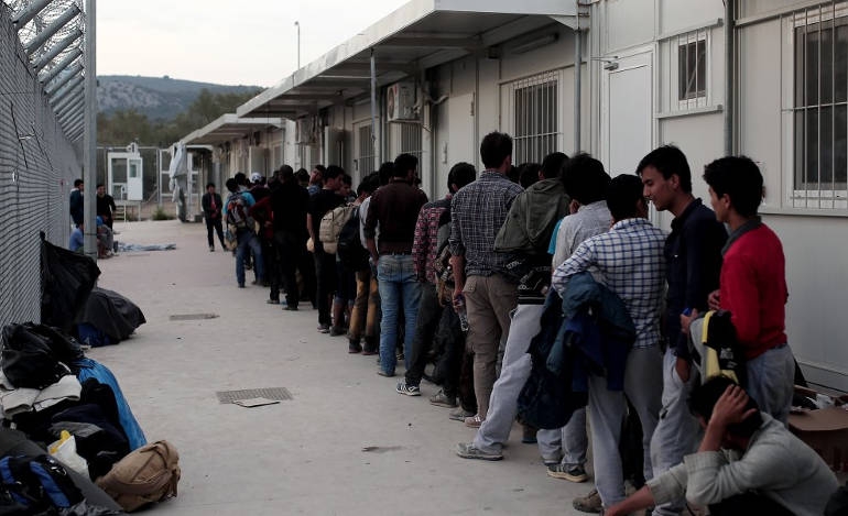 Μεταφέρονται από τη Σάμο 700 αιτούντες άσυλο