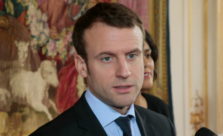 Γαλλία: Υποψήφιος στις προεδρικές εκλογές ο Μακρόν