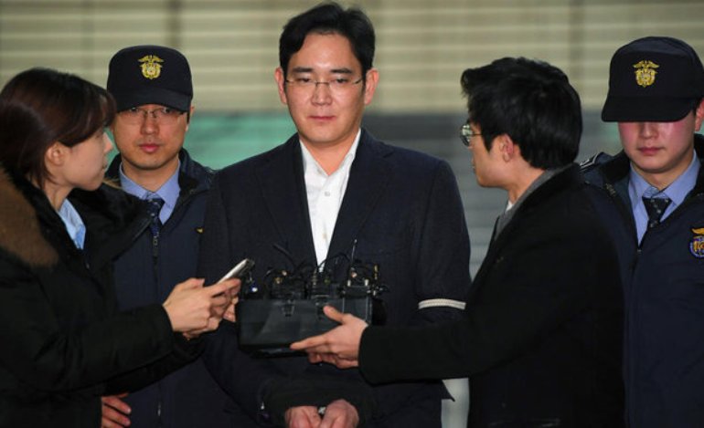 Δεν έχει τελειωμό το σκάνδαλο της Samsung στη Νότια Κορέα