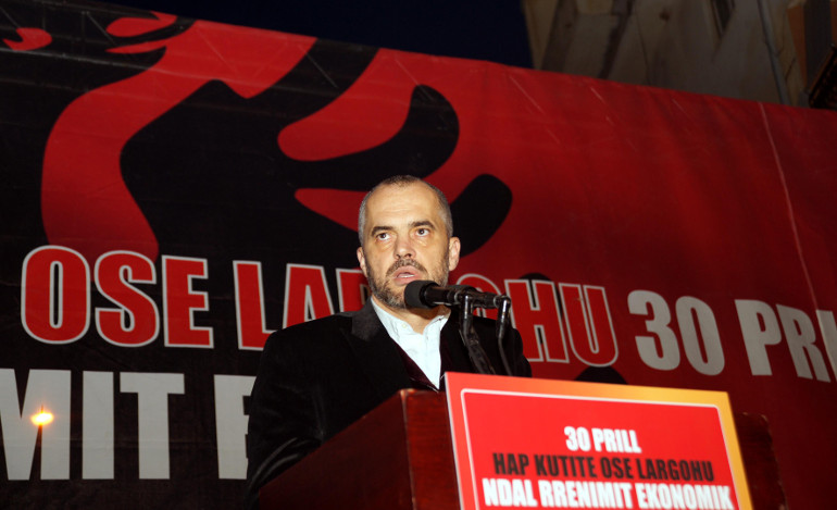 Ο Ράμα διαψεύδει σχέδια για «Μεγάλη Αλβανία» - Ο Τσίπρας προειδοποιεί για τη μειονότητα