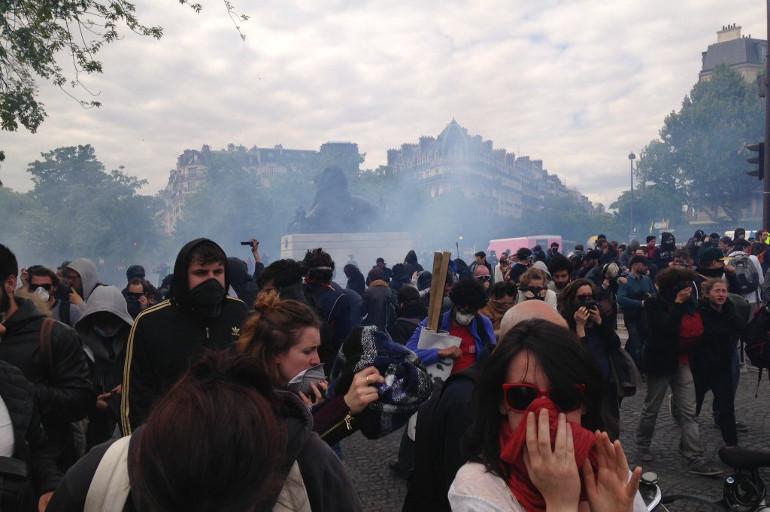 Δακρυγόνα και επεισόδια στη Γαλλία