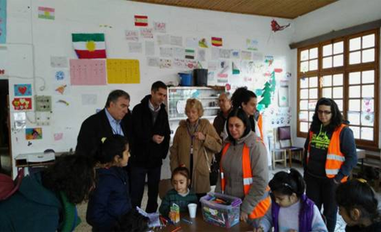 Η Ισπανίδα συνήγορος του πολίτη στο Κέντρο Φιλοξενίας Προσφύγων στις Θερμοπύλες