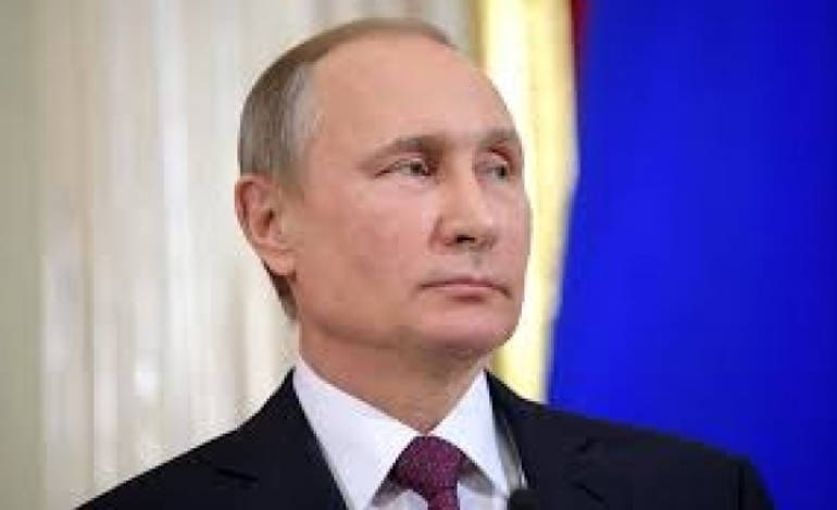 Ο Πούτιν προαναγγέλλει &quot;ανάλογη απάντηση&quot; στις απελάσεις Ρώσων διπλωματών